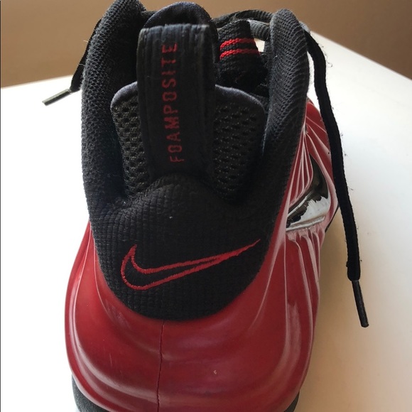 Varsity Red Nike Foamposite Pro 2002 - Picture 6 of 8